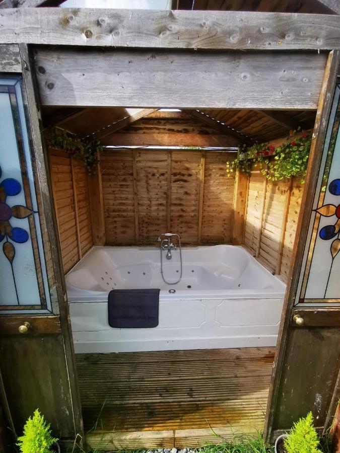 Lazy Lodge Glamping Pod With Hot Tub Laois Esterno foto